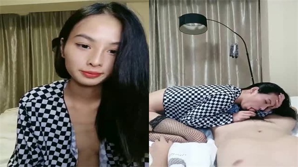 网袜苗条贫乳妹口交挑逗极致诱惑!骑乘上位疯狂坐骑摇到喷水